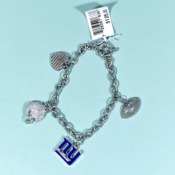 NY Giants Charm Bracelet - Picture 2 of 3